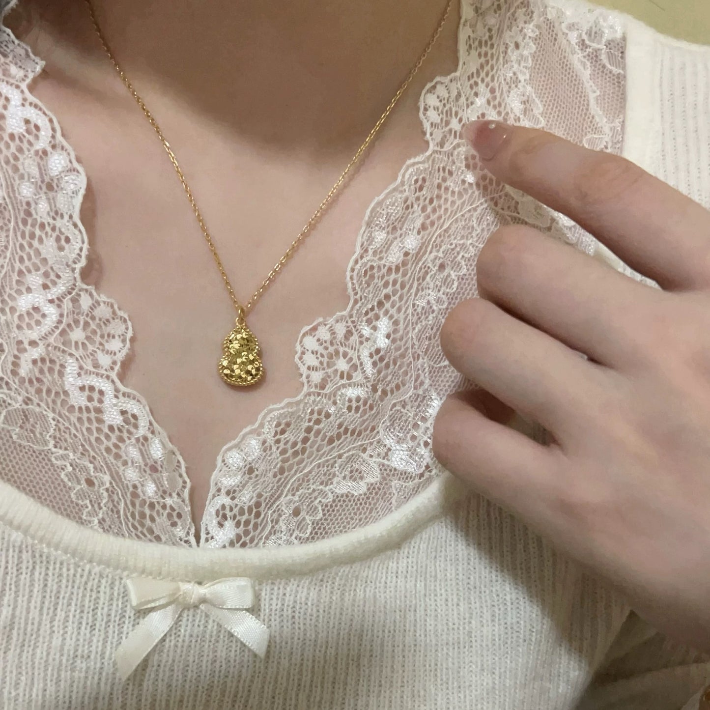 Handcrafted Gourd Pendant Necklace Gift Box