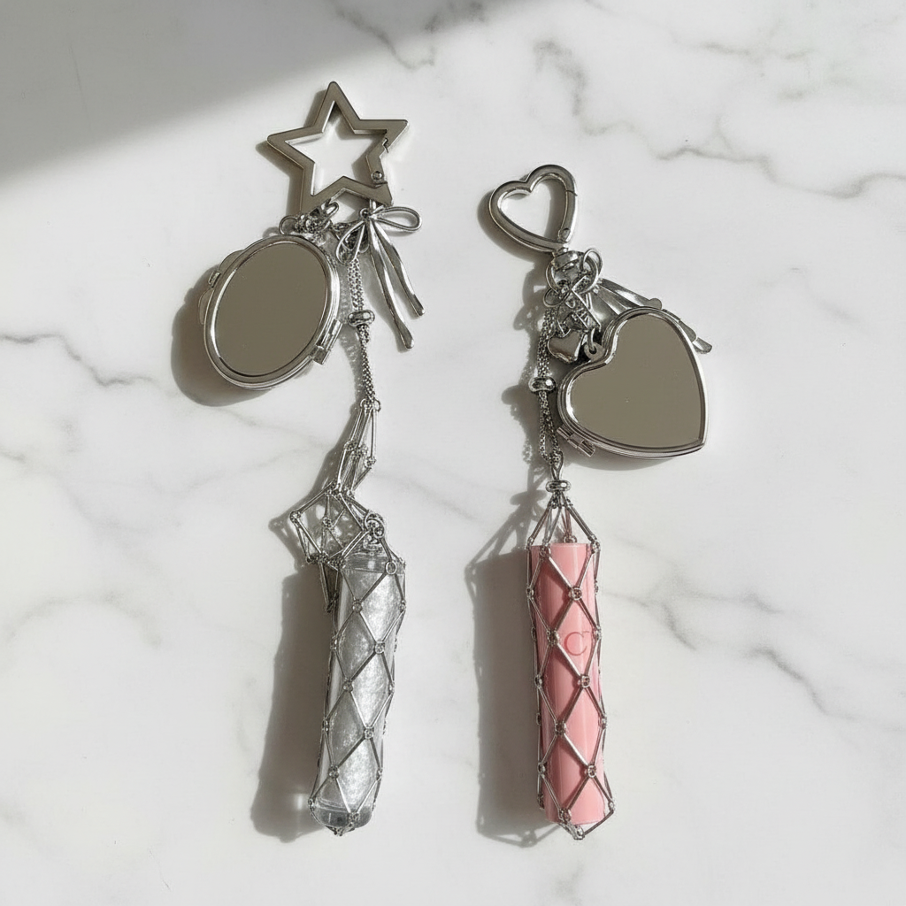 Silver Mirror Pendant Bag Charm - Star & Heart Keychain with Portable Storage