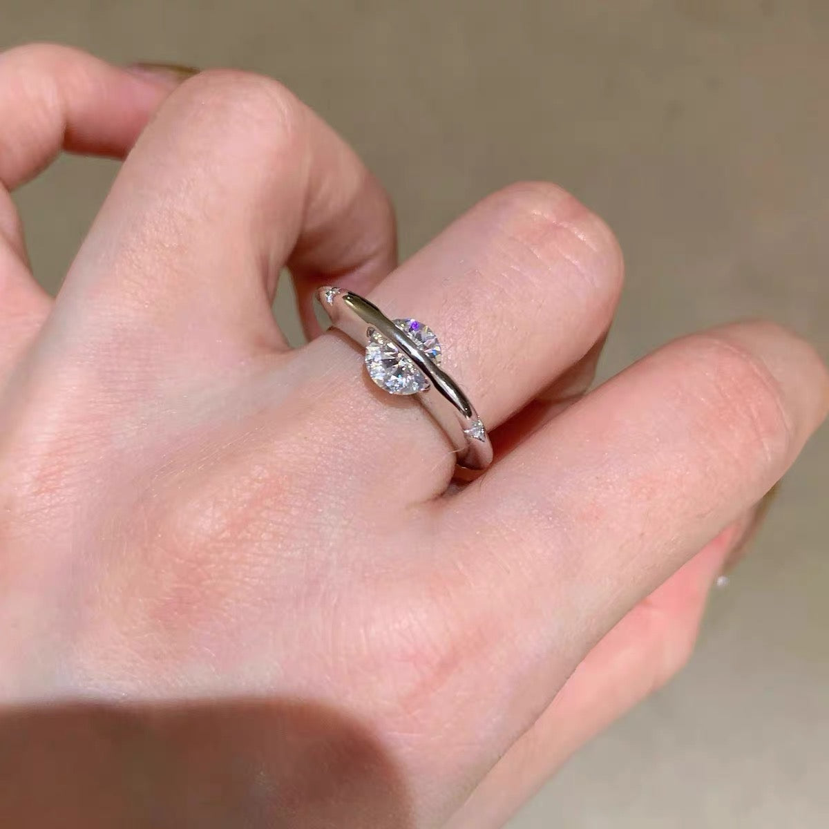 Rotating Cubic Zirconia Planet Ring 360° Spinning Stone Design Anniversary Halloween Gift