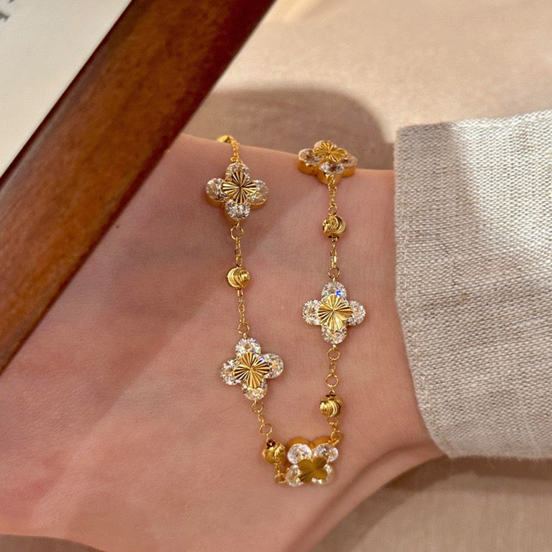 Luxury Gold Plated Clover Bracelet with Zirconia - Gift Box Included