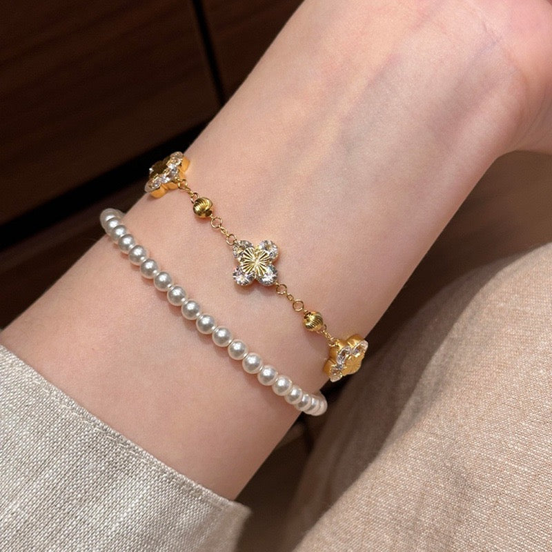 Luxury Gold Plated Clover Bracelet with Zirconia - Gift Box Included