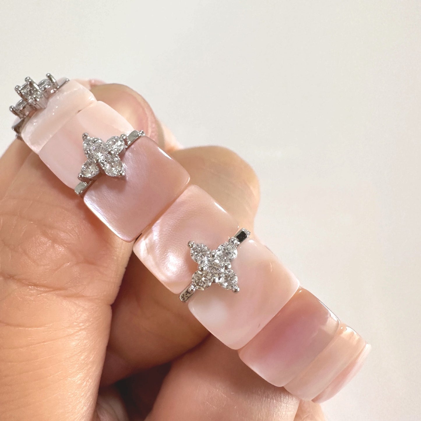 Lucky Clover Mother of Pearl Bracelet - The 'Instant Confidence' Piece