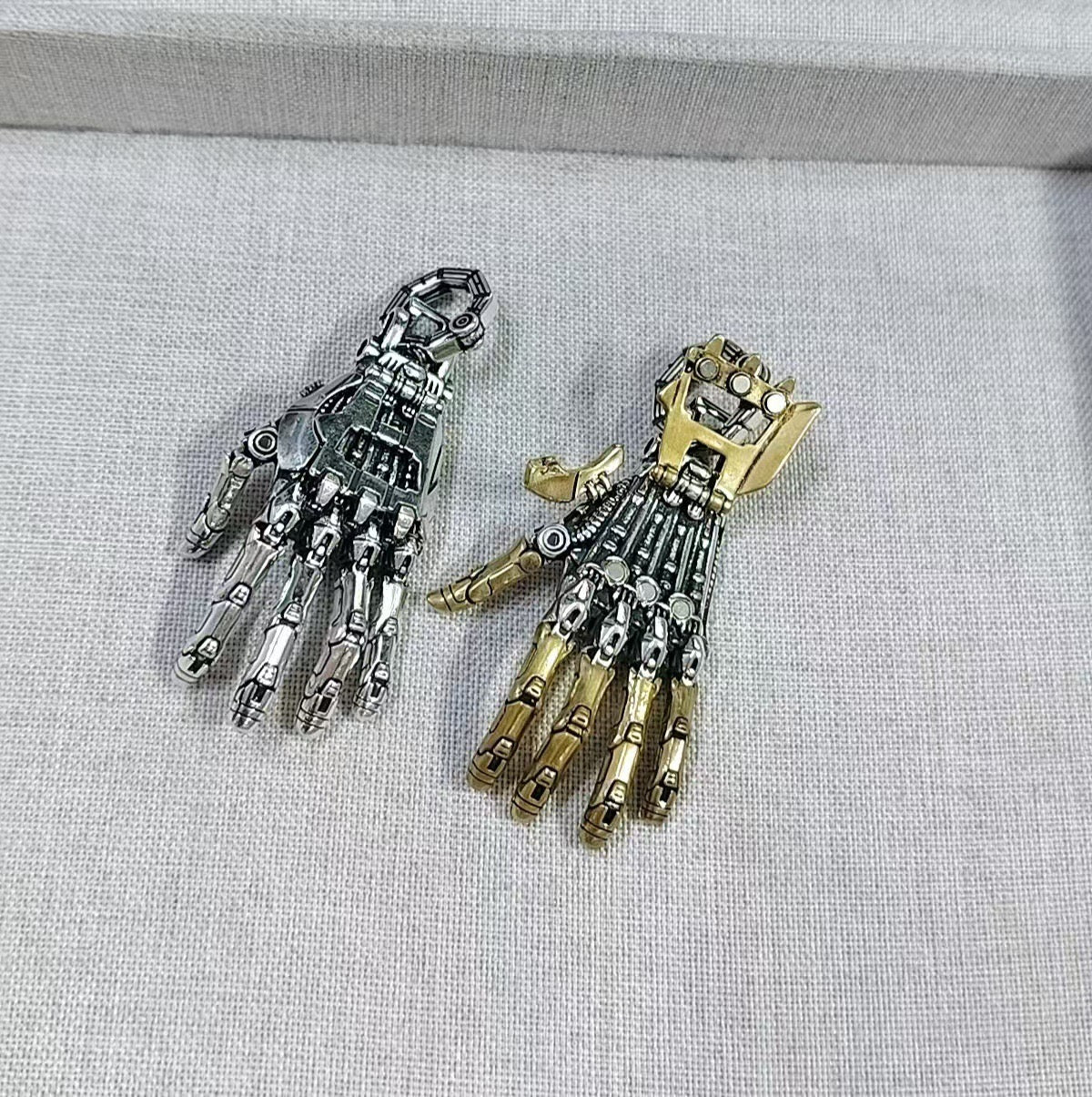 Men's Articulated Mechanical Skeleton Hand Necklace Pendant - With Gift Box